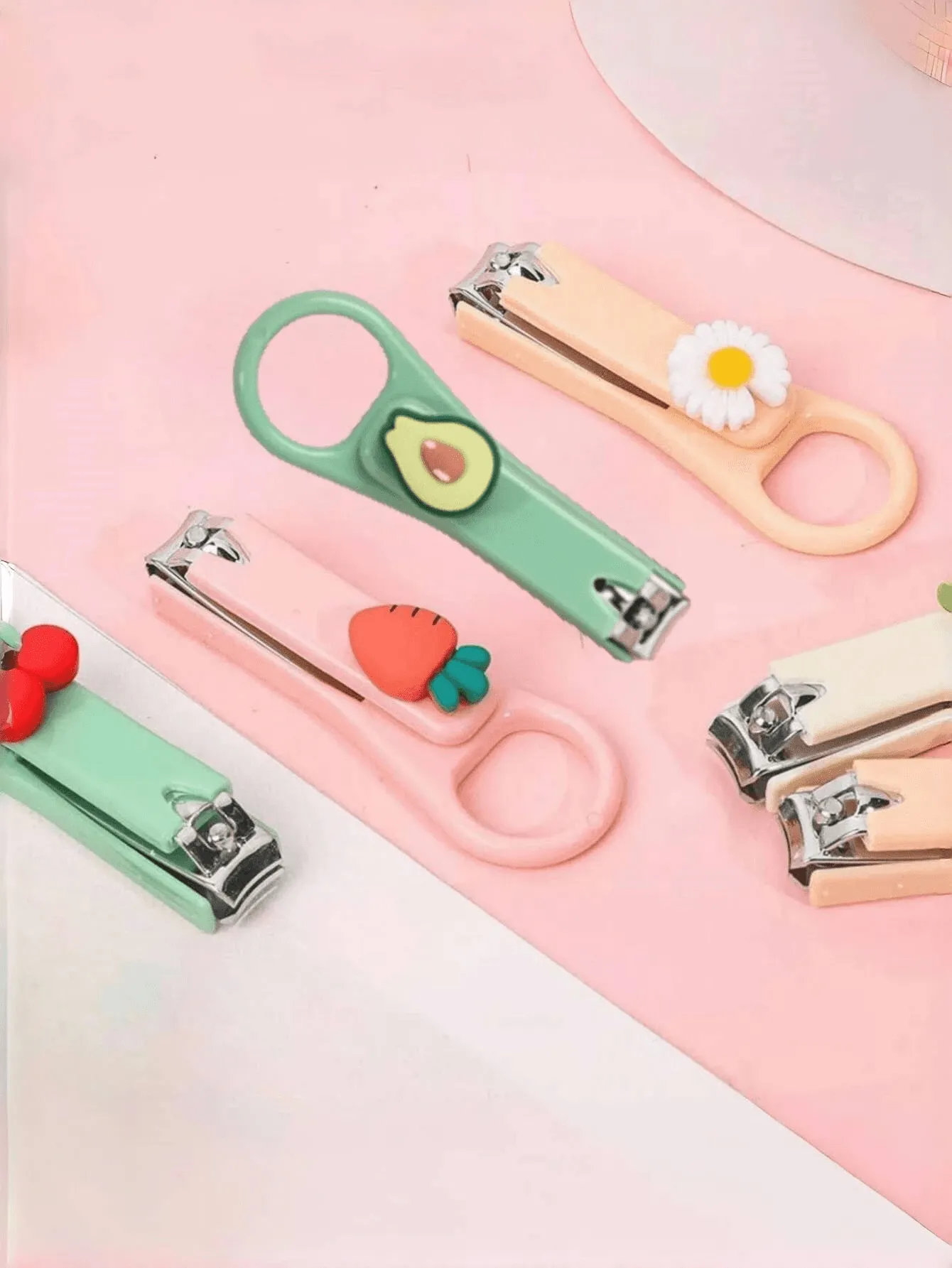 1pc Cute Portable Nail Clippers For Home Use